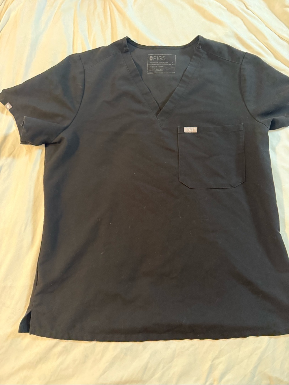 Figs Women’s V-Neck Scrub Top in Black